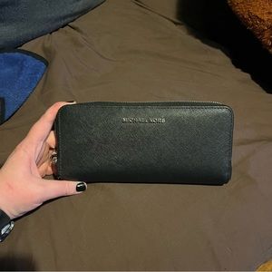 Michael Kors Leather Continental Wallet